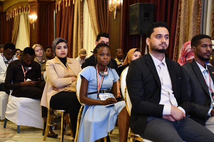Youth Ministry holds panel discussion on public diplomacy 