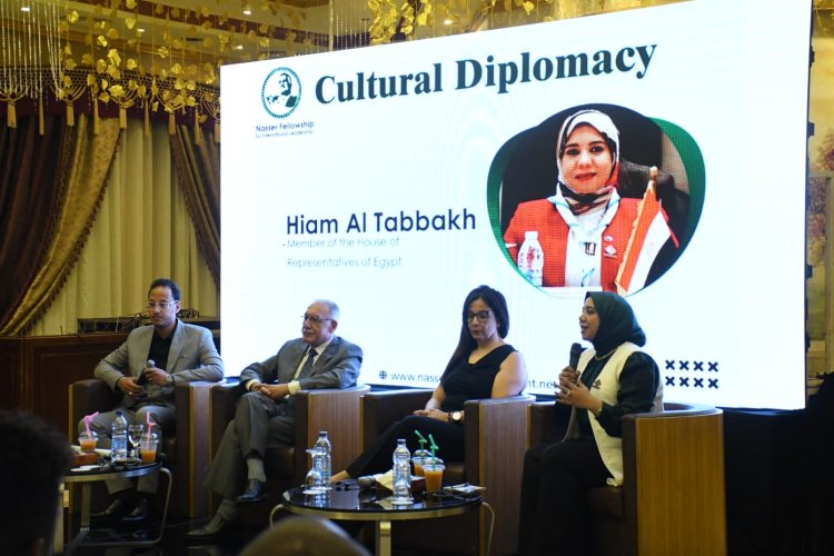 Youth Ministry holds panel discussion on public diplomacy 
