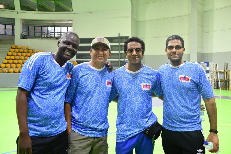 Une journée sportive au Stade international du Caire pour les participants à la Bourse Nasser pour le Leadership International