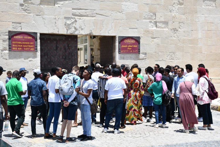 Les jeunes de la Bourse Nasser pour le Leadership International en visite à Alexandrie