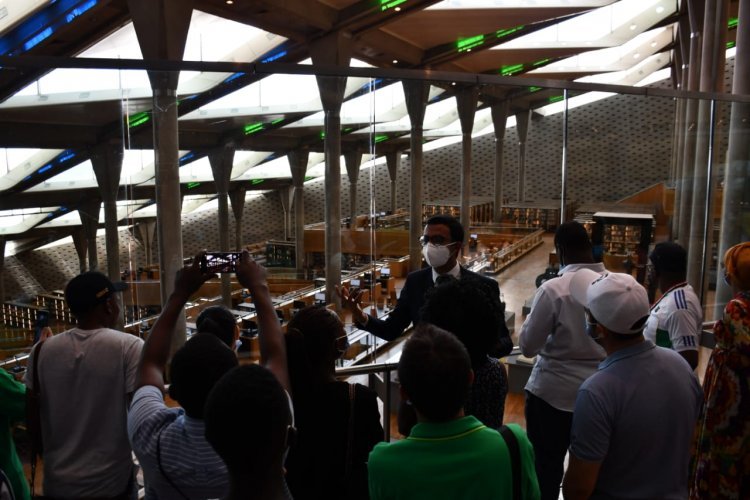 Les jeunes de la Bourse Nasser pour le Leadership International en visite à Alexandrie