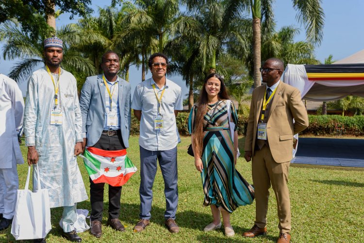 En présence du Président ougandais… M. Ghazaly est un orateur à la conférence continentale pour les jeunes homologues