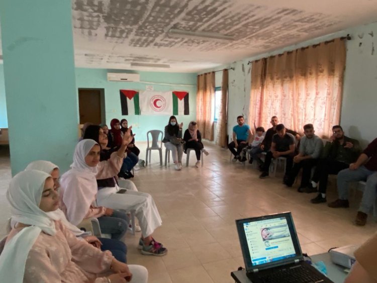 Magada Hashem : Une Palestinienne dirigeant une campagne pour faire connaître la bourse de Nasser à travers le Croissant rouge