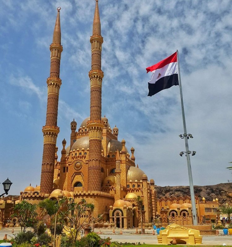 Mosquée Al-Sahaba à Charm el-Cheikh… une icône unique de l’architecture islamique contemporaine