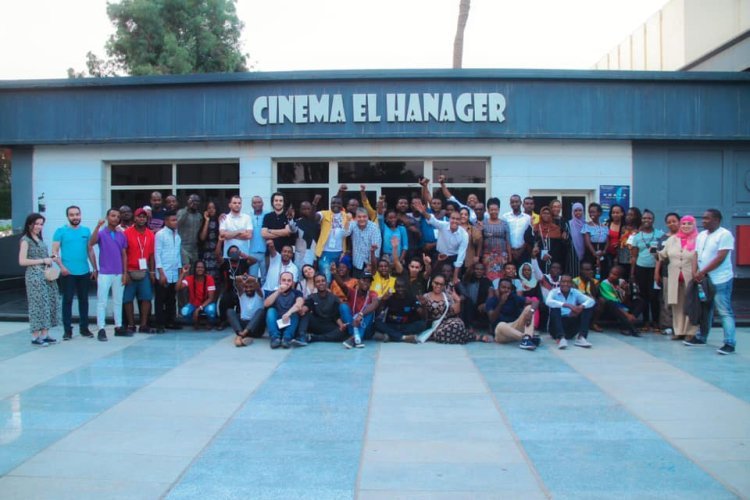 Les étudiants de la bourse Nasser pour le Leadership en visite au Ciné-club Africain