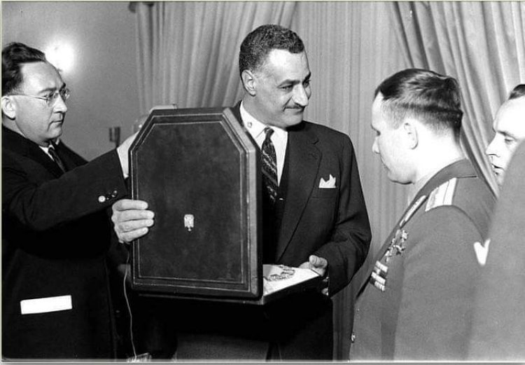 Kiongozi Mwalimu, Rais Gamal Abdel Nasser