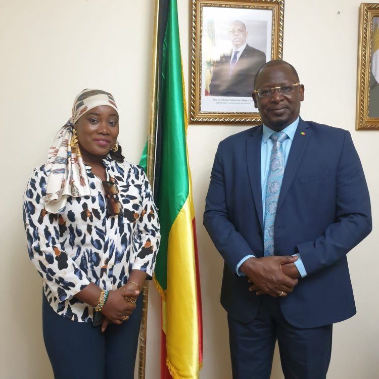 Mhitimu wa Udhamini wa Nasser kwa Uongozi hukutana Balozi wa Jamhuri ya Senegal kwa Misri