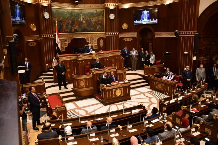Le président du Sénat accueille les délégations de jeunes participant à la troisième promotion de la Bourse Nasser pour le leadership international