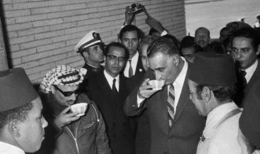 Nasser Introduces Yasser Arafat to King Hassan II for the First Time at the Rabat Summit